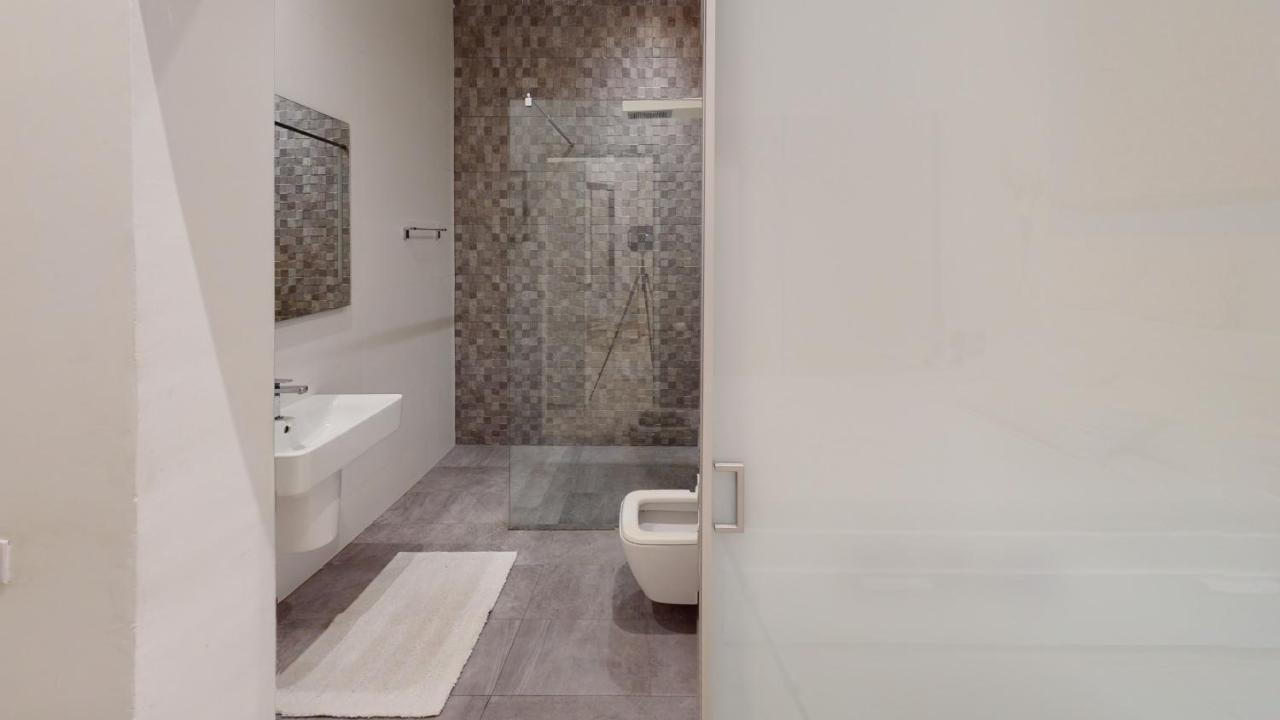 Spacious 3 Bedroom Maisonette Слима Екстериор снимка